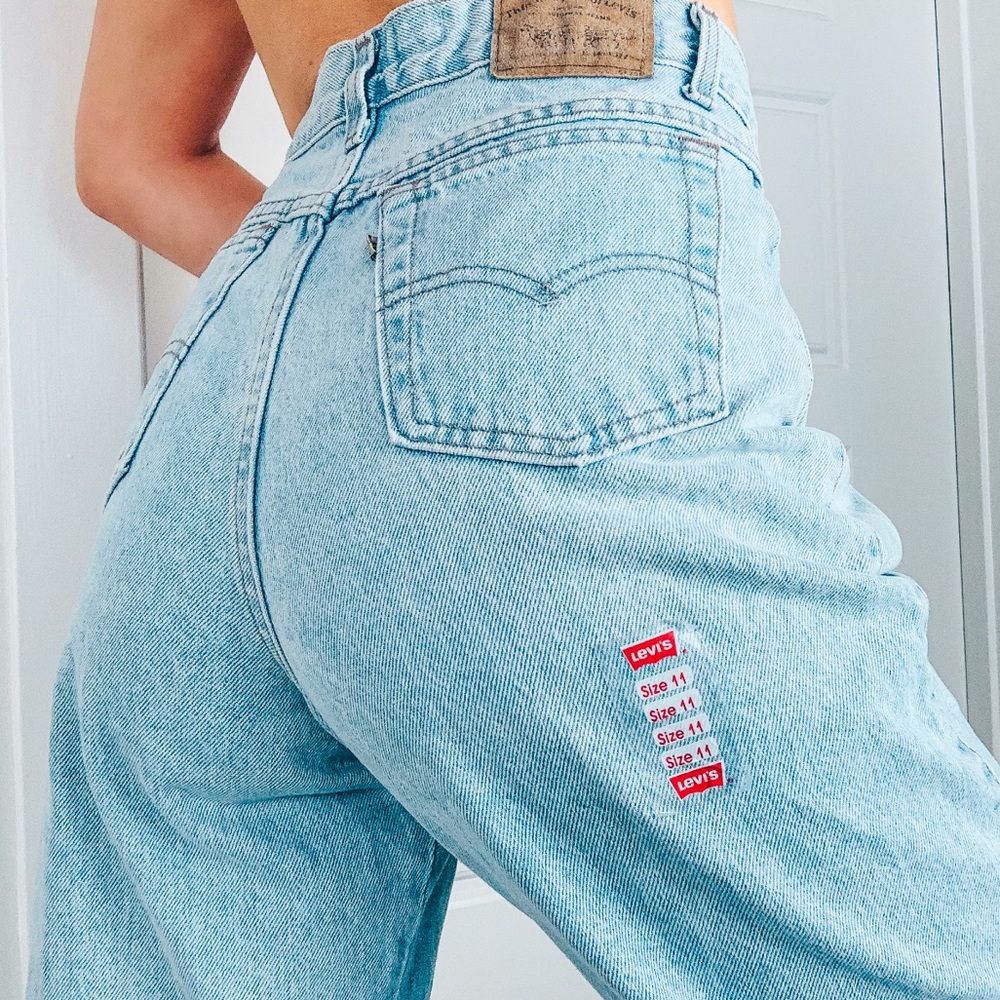Vintage levis 900 series high rise taper mom jean